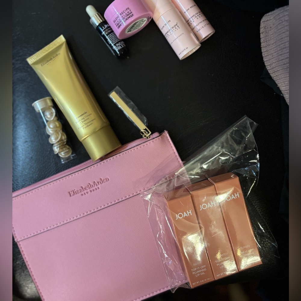 GIVEAWAY BEAUTY BUNDLE! - Picture 3 of 3